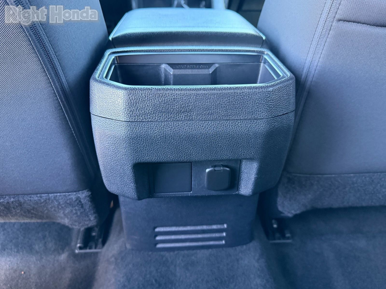 Used 2024 Toyota Tacoma TRD Sport image 18