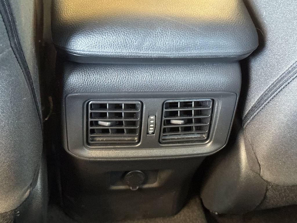 Used 2024 Toyota RAV4 LE AWD/4WD image 16