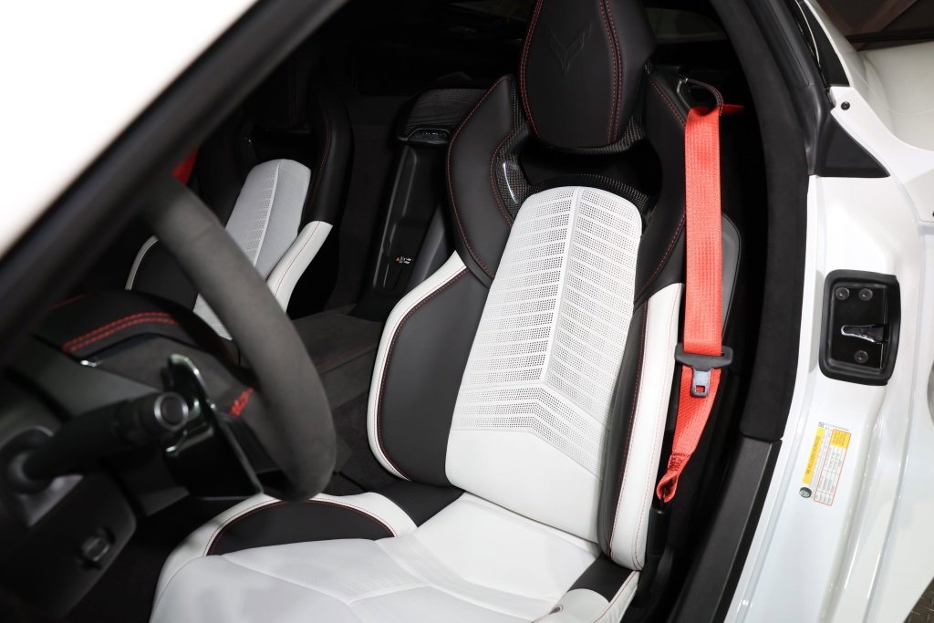 Used 2023 Chevrolet Corvette Stingray Premium Cpe w/ Z51 Performance Package image 7