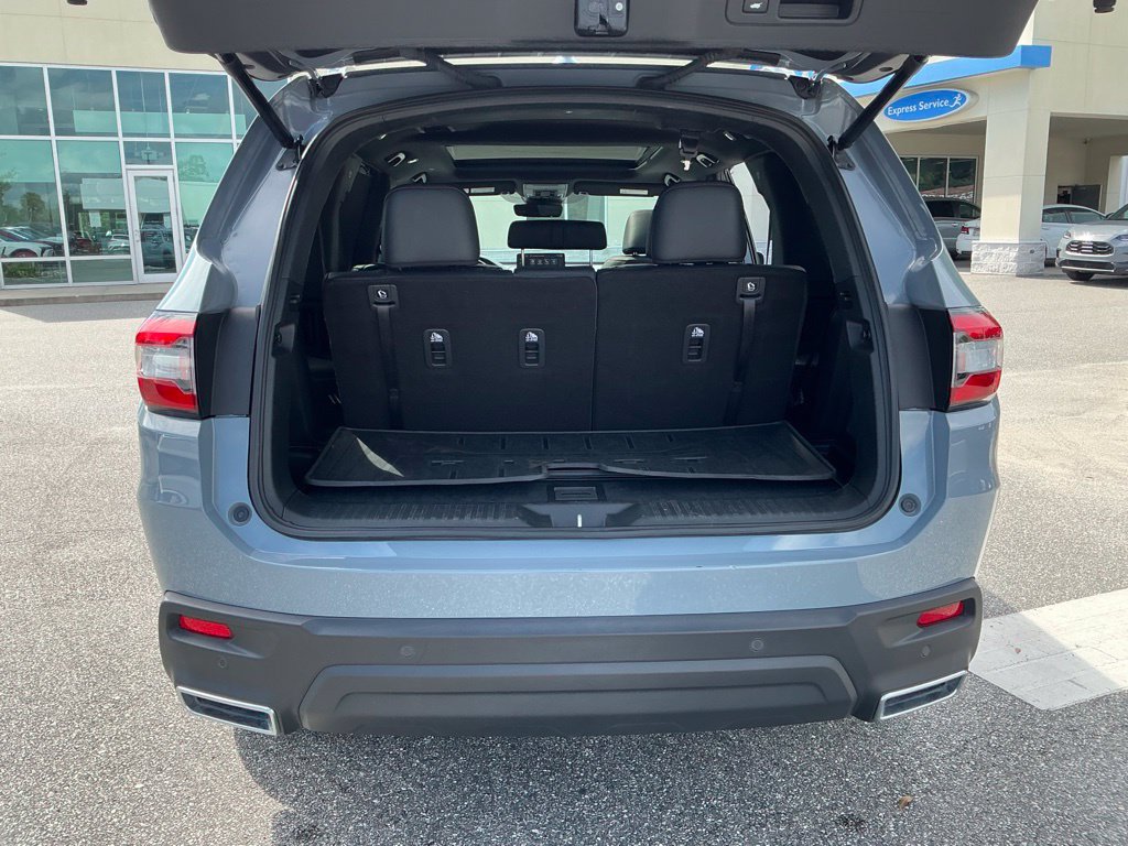 Certified 2025 Honda Pilot Black Edition image 25