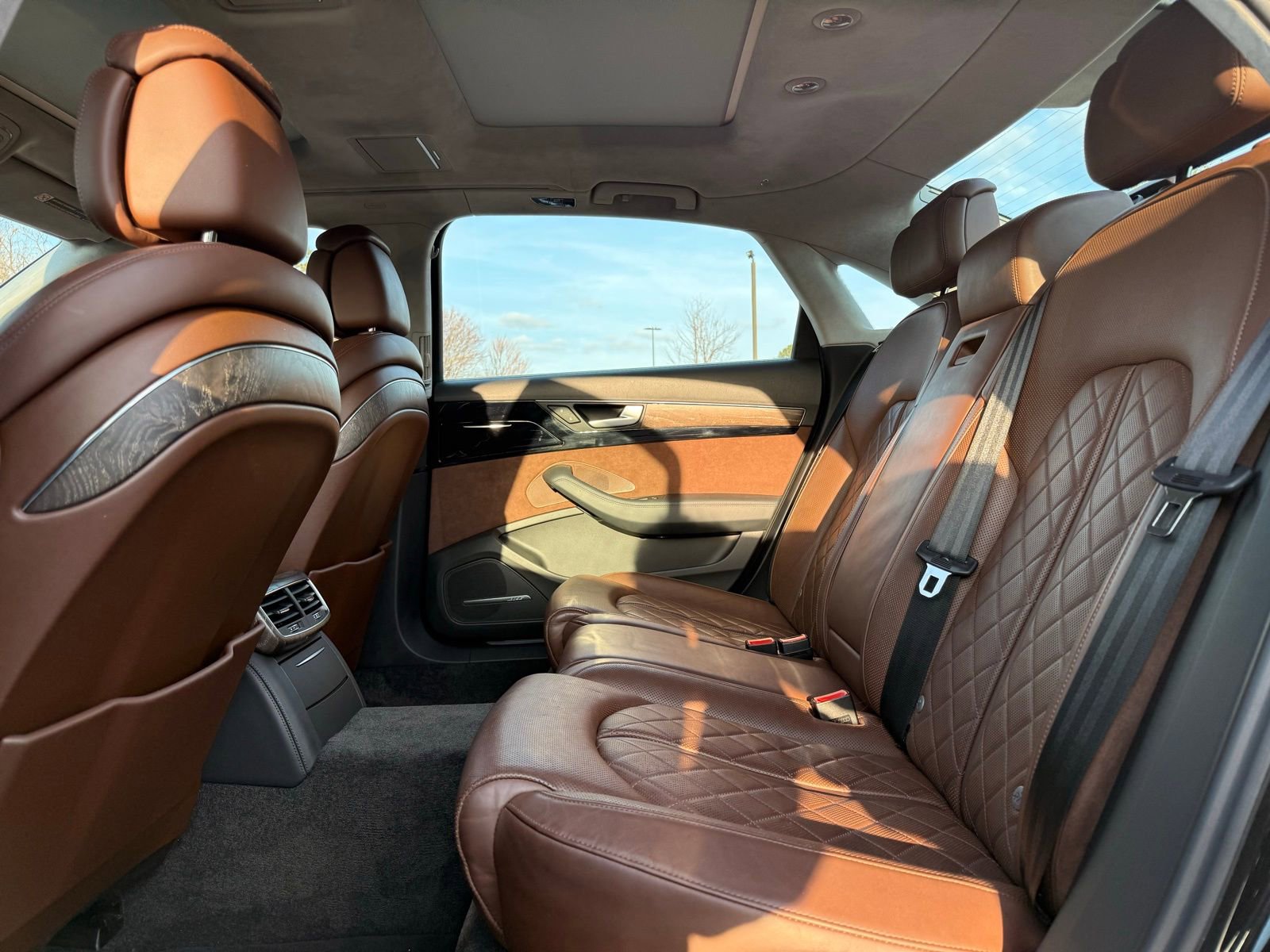 Used 2015 Audi A8 L 4.0T image 30