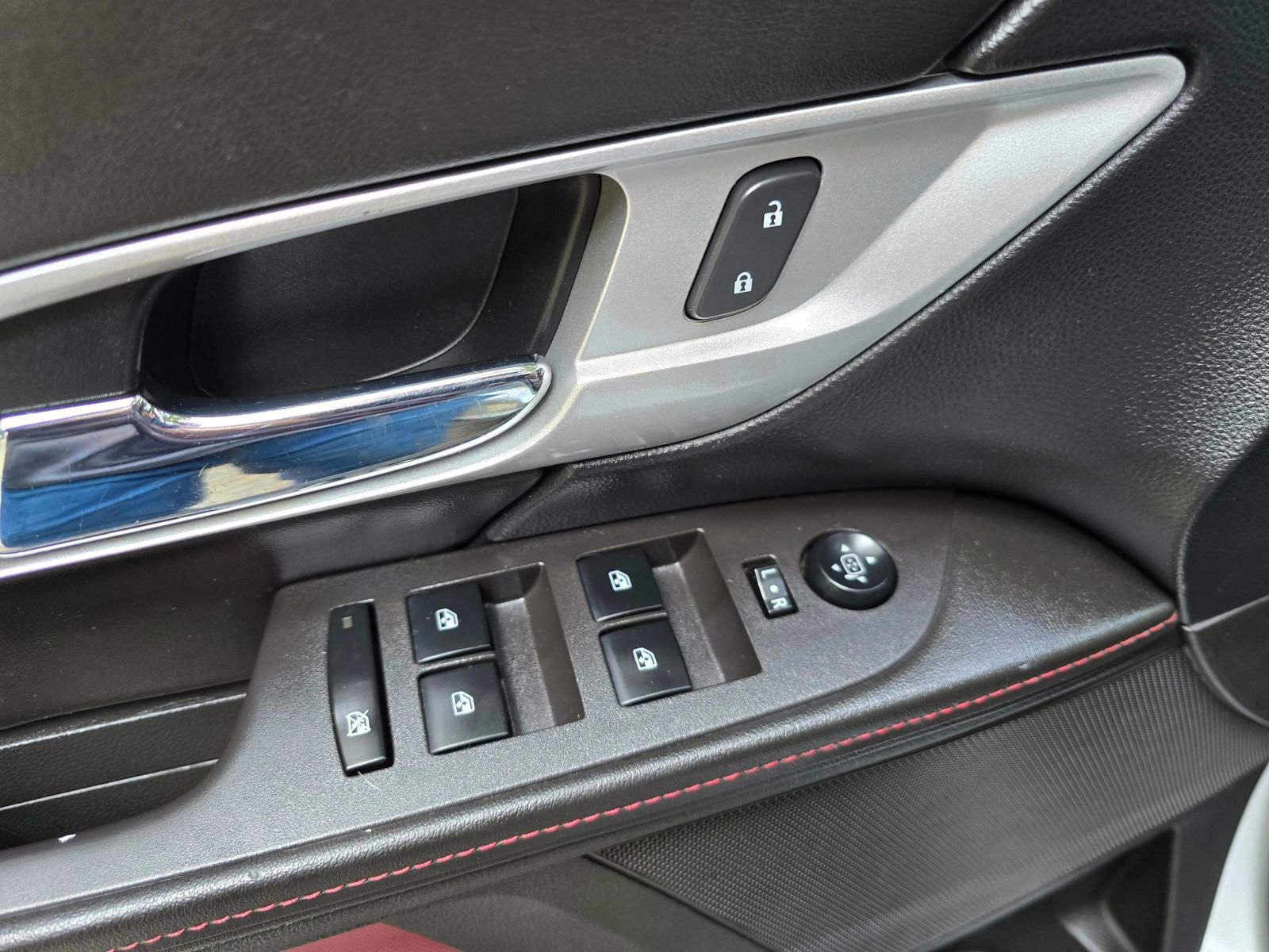 Used 2015 GMC Terrain SLE image 22