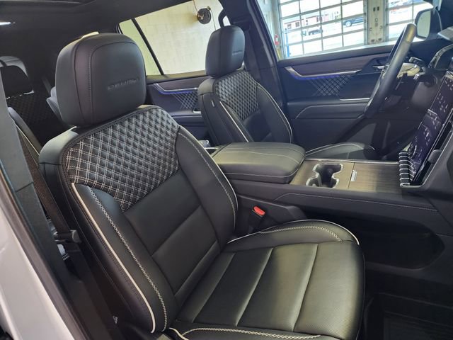 Certified 2025 GMC Acadia Denali w/ LPO, Floor Liner Package AWD/4WD image 21