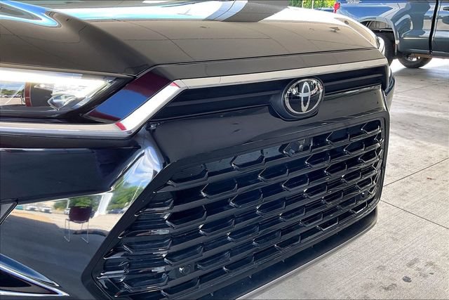Used 2024 Toyota Grand Highlander AWD image 28