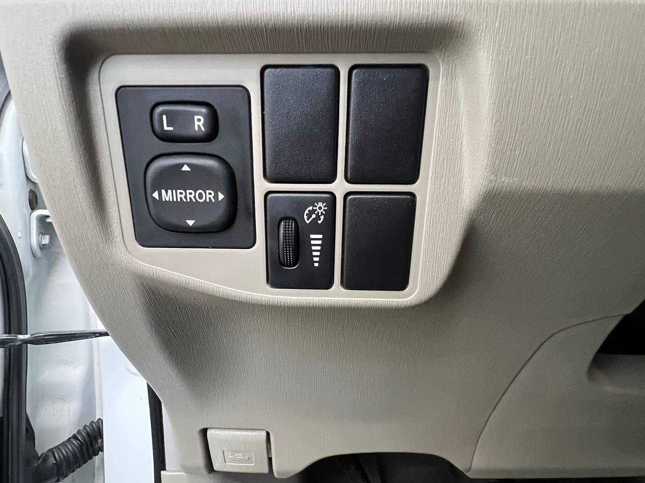 Used 2010 Toyota Prius Three FWD image 21