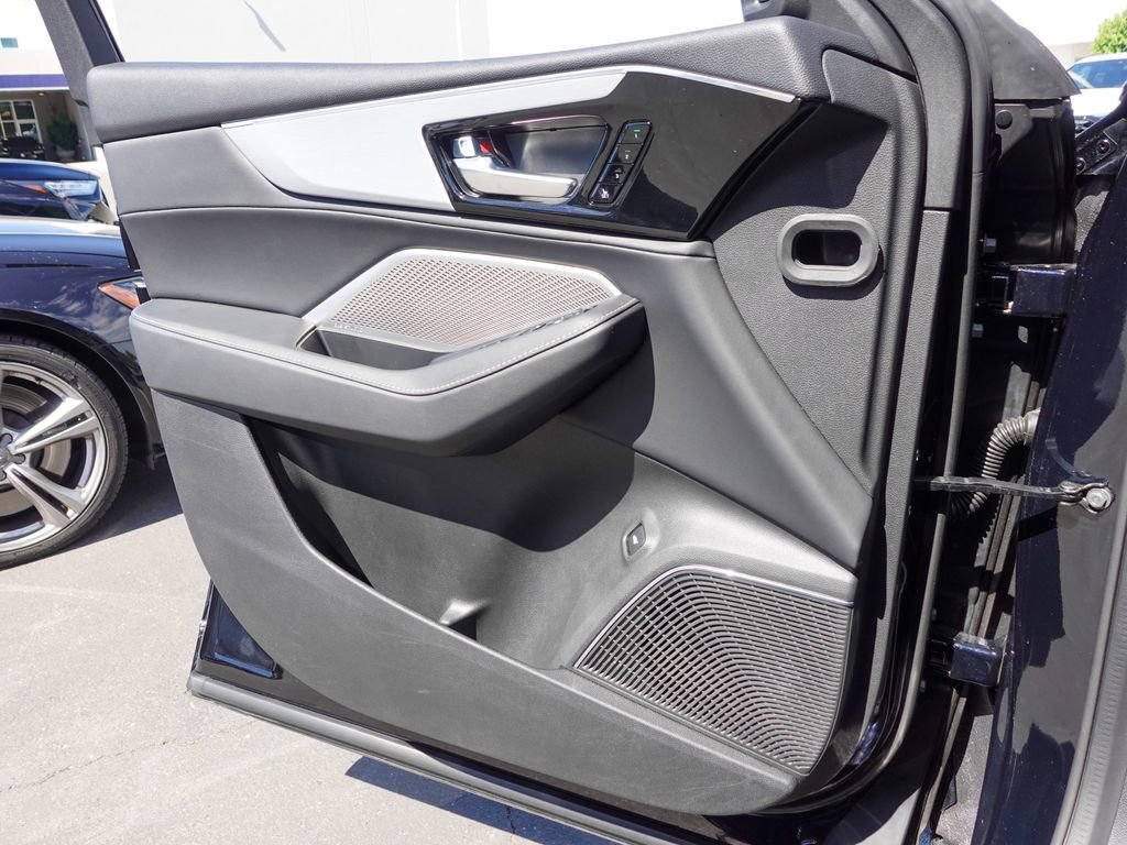 Used 2023 Acura MDX SH-AWD w/ Technology Package image 22