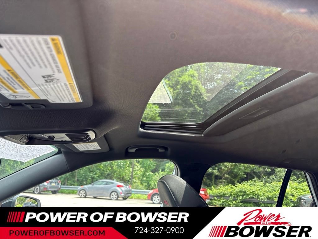 New 2026 Chevrolet Trax RS w/ Sunroof Package FWD image 7