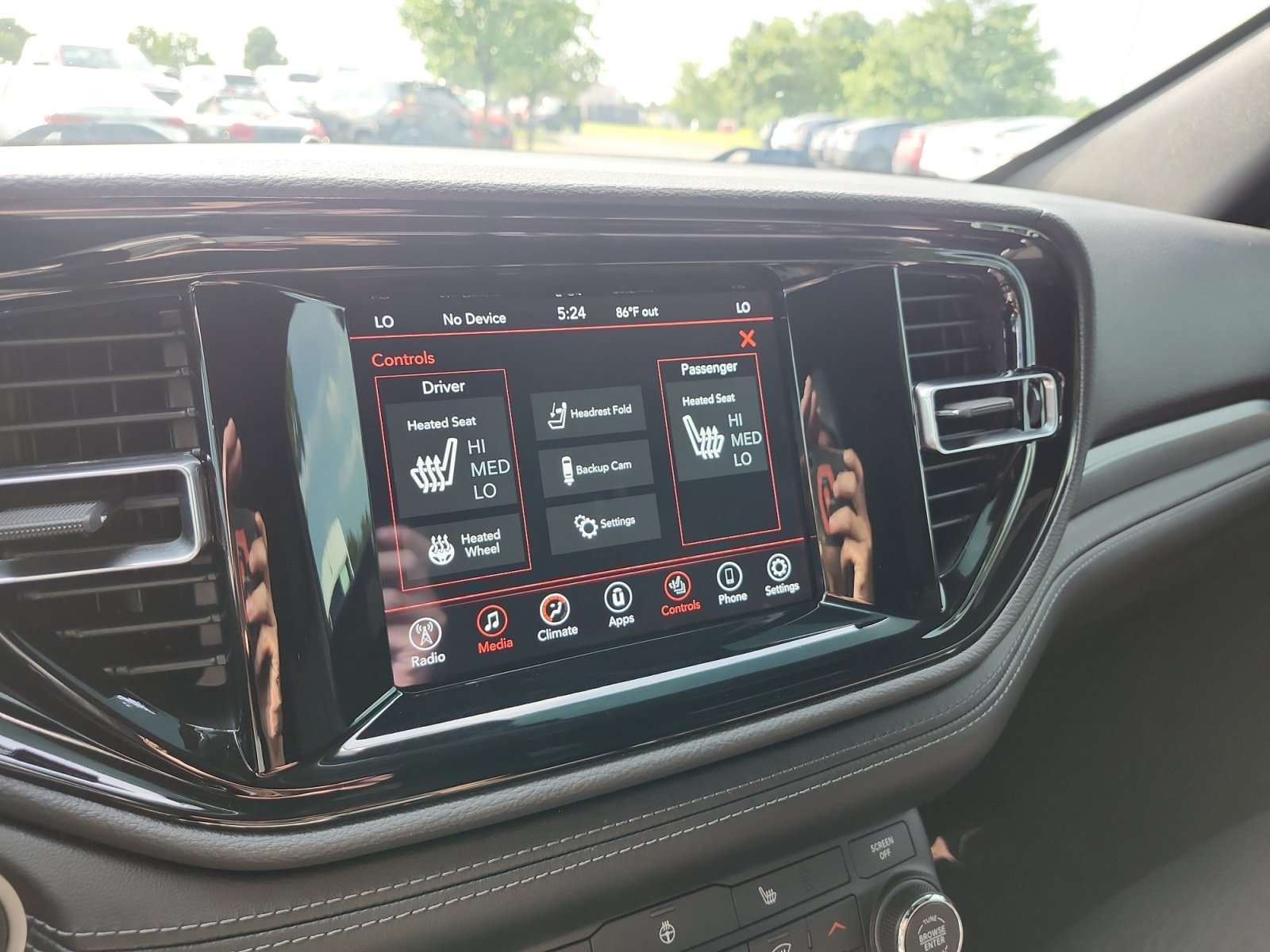 Used 2023 Dodge Durango SXT w/ SXT Blacktop Group AWD/4WD image 18
