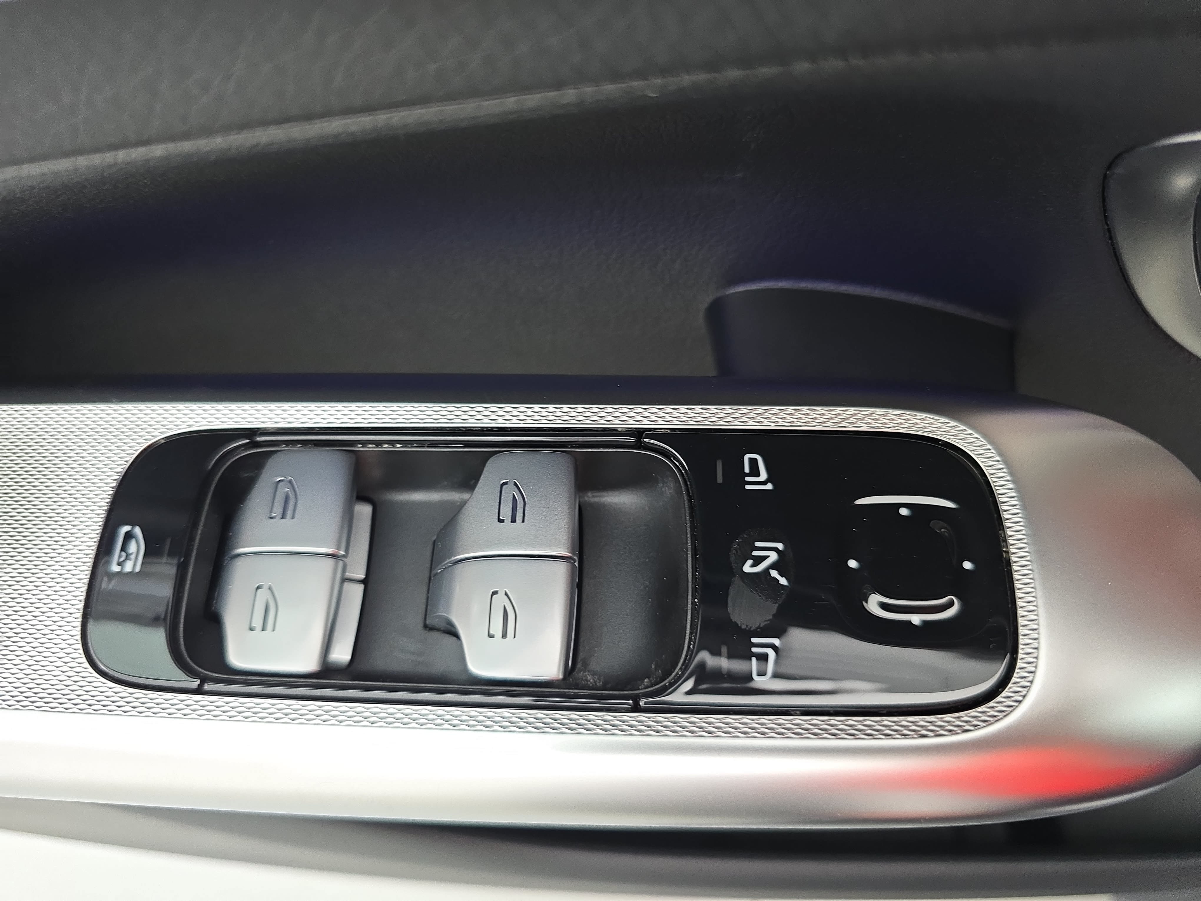 Used 2026 Mercedes-Benz GLC 300 4MATIC image 28