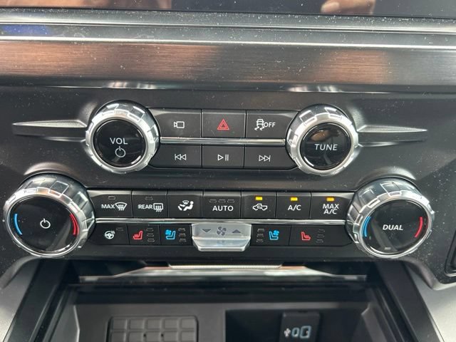 New 2026 Ford F250 Lariat w/ Black Appearance Package AWD/4WD image 25