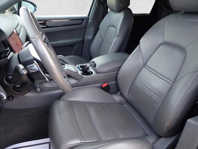 Used 2021 Porsche Cayenne Coupe image 13