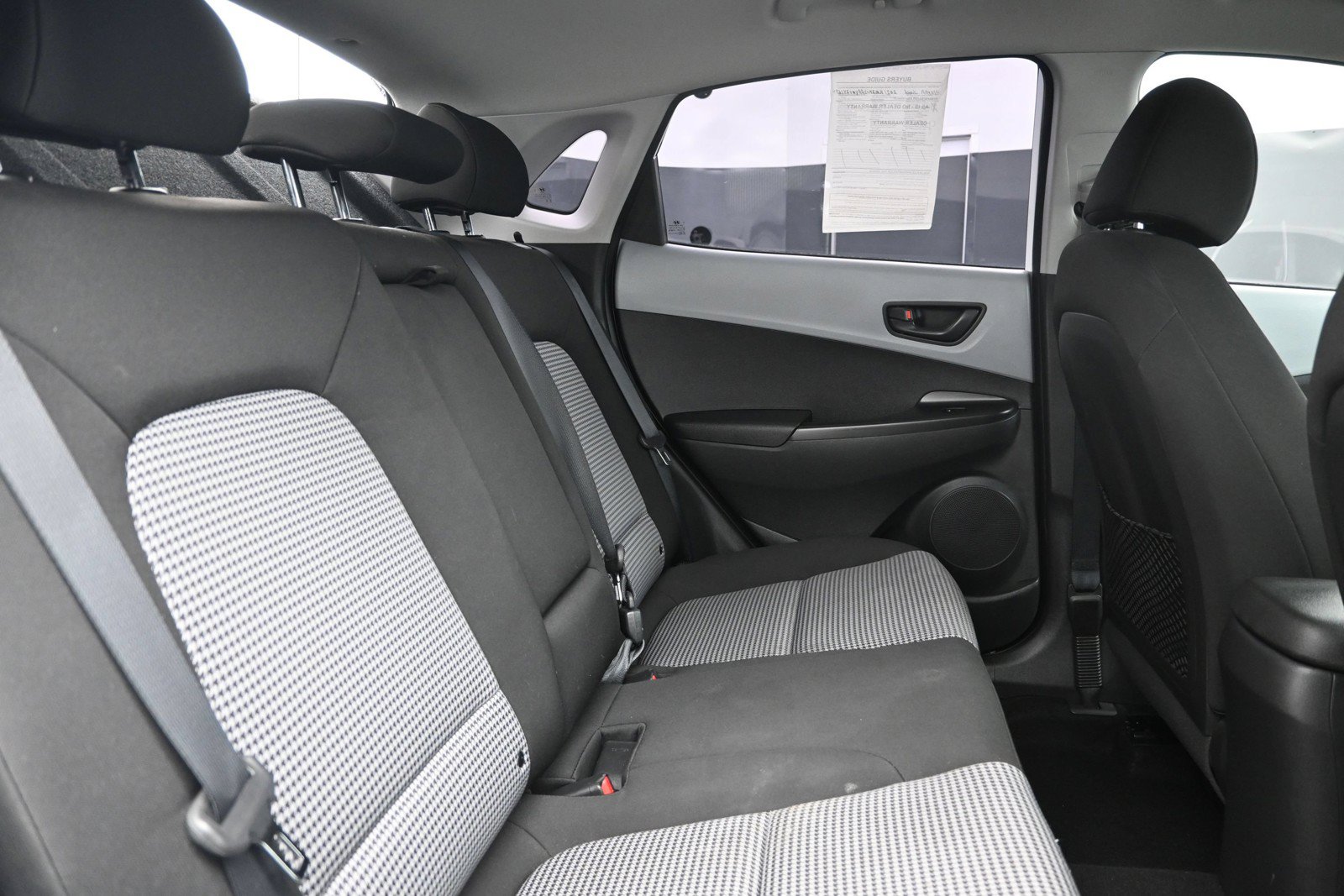 Used 2021 Hyundai Kona SE FWD image 25