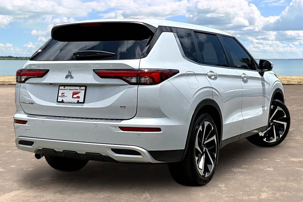Used 2024 Mitsubishi Outlander SE FWD image 4