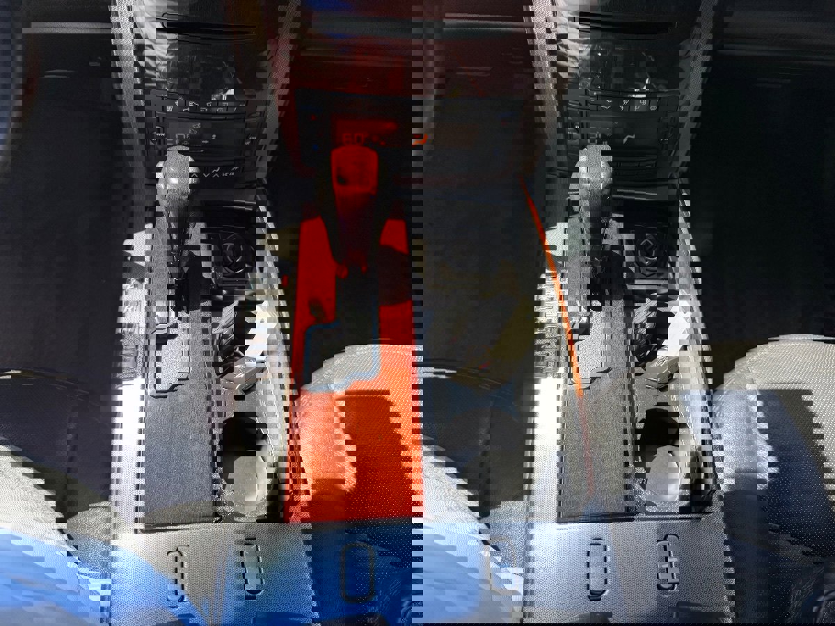 Used 2008 Cadillac XLR image 24