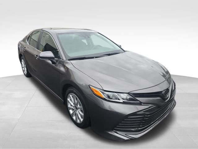 Used 2020 Toyota Camry LE w/ Convenience Package image 9