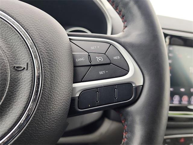 Used 2018 Jeep Compass Limited image 28