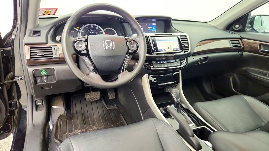 Used 2017 Honda Accord EX-L image 13