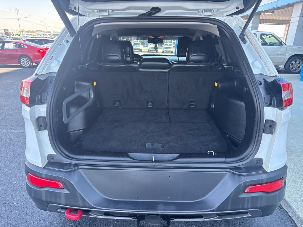 Used 2015 Jeep Cherokee Trailhawk w/ Comfort/Convenience Group AWD/4WD image 29