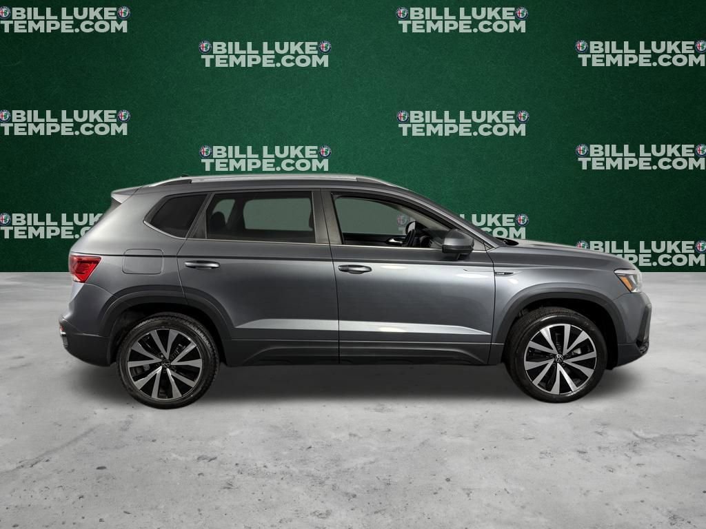 Used 2022 Volkswagen Taos SE image 5