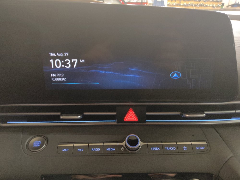 Used 2024 Hyundai Elantra SEL FWD image 25