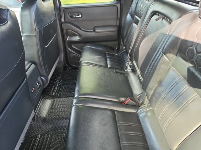 Used 2022 Nissan Frontier PRO-4X w/ Pro-4X Premium Package AWD/4WD image 14