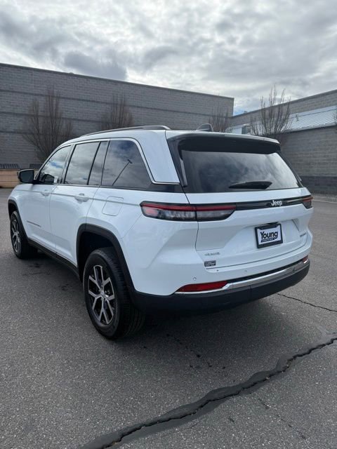 Used 2024 Jeep Grand Cherokee Limited image 8