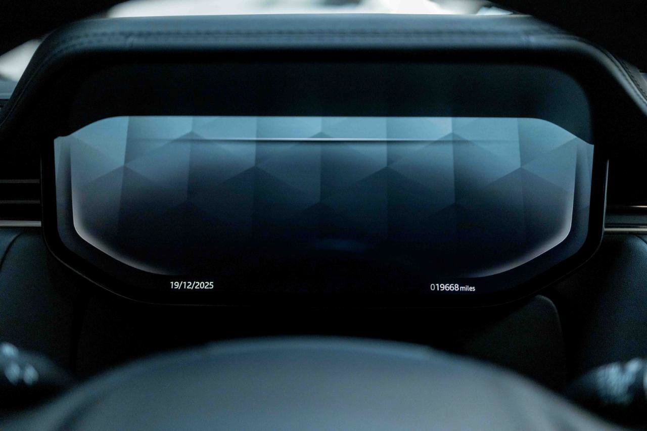 Used 2025 Land Rover Range Rover SE image 59