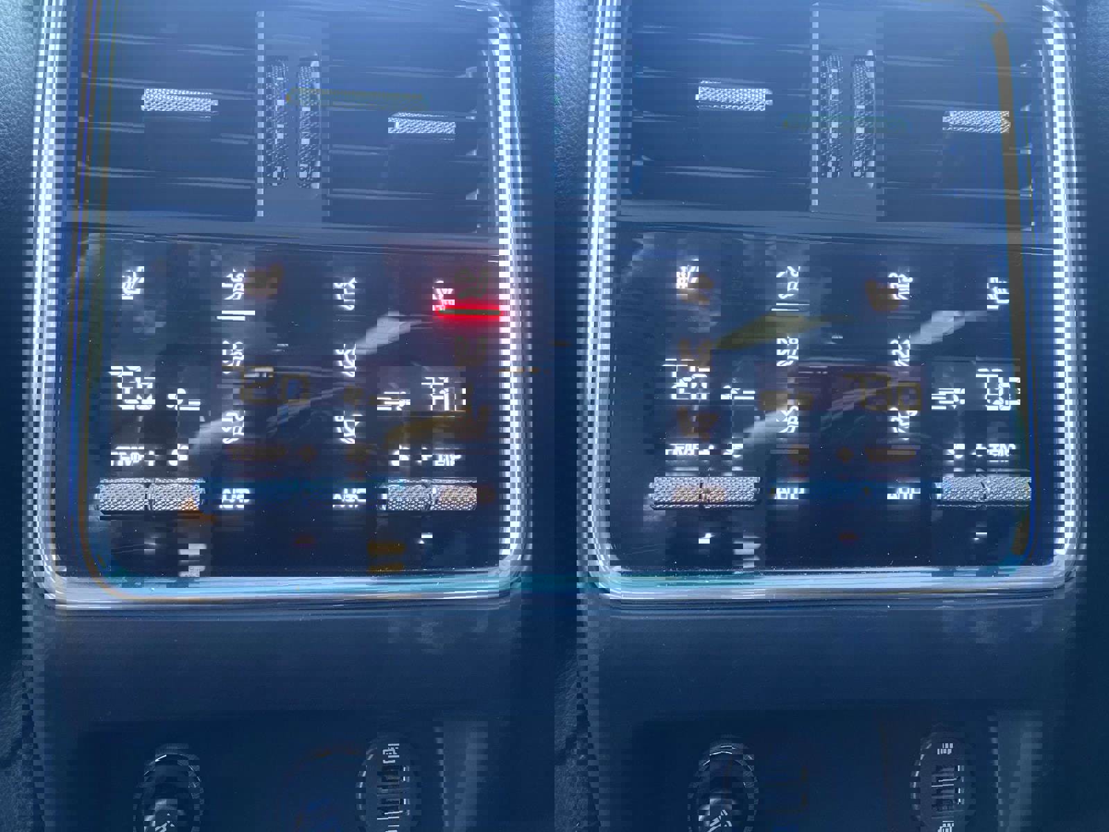 Used 2019 Porsche Cayenne image 15