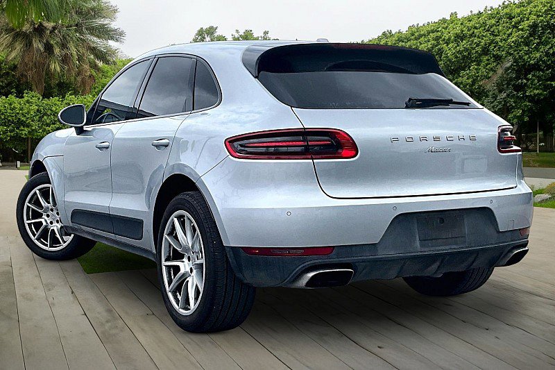 Used 2017 Porsche Macan AWD/4WD image 11
