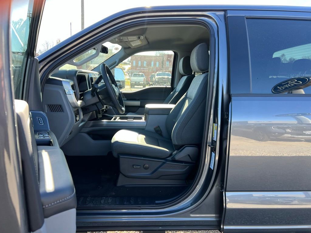 New 2026 Ford F350 XLT w/ XLT Premium Package image 13