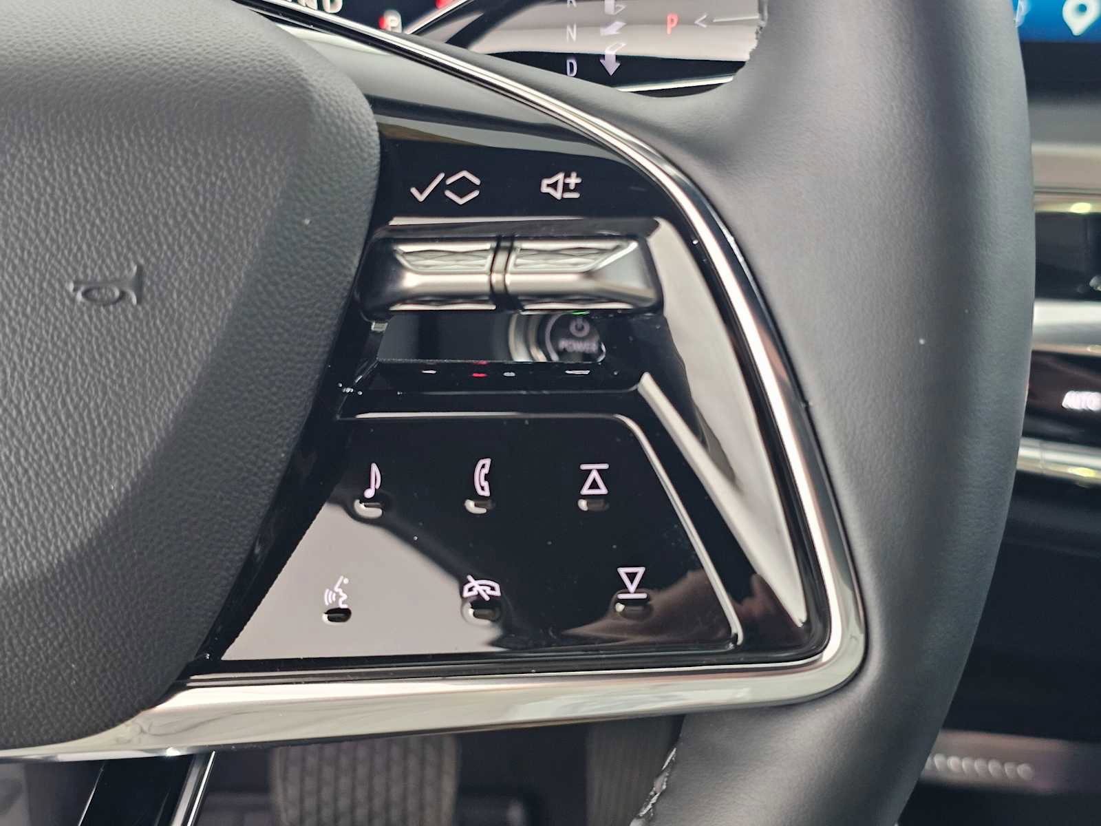 Used 2025 Cadillac Lyriq Luxury image 28