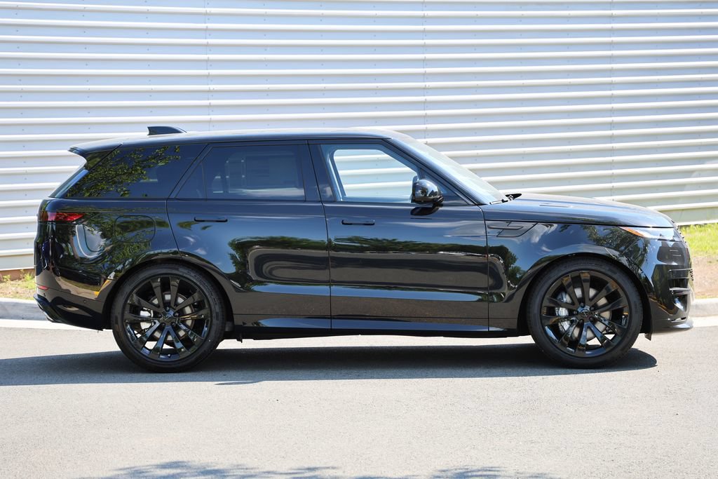 New 2026 Land Rover Range Rover Sport Dynamic SE AWD/4WD image 4