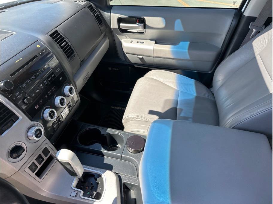 Used 2008 Toyota Sequoia Limited AWD/4WD image 15