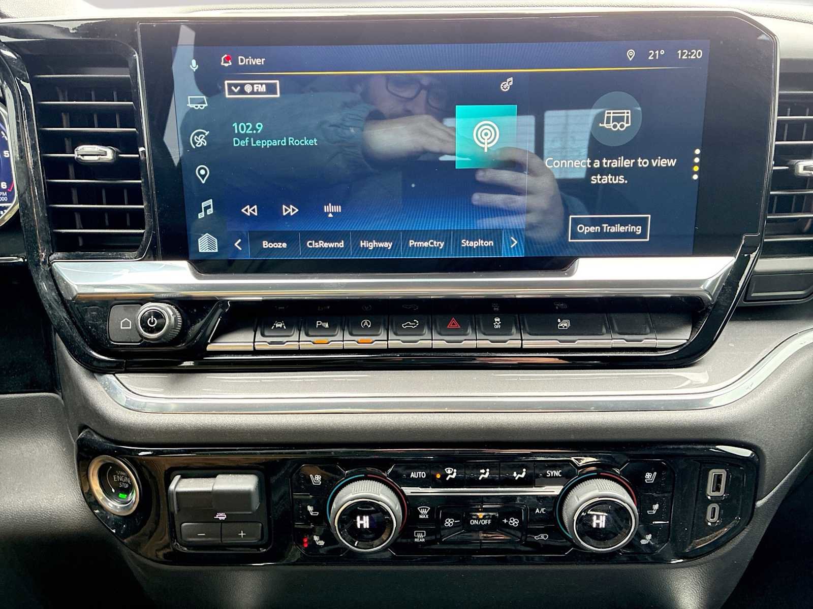 Certified 2024 Chevrolet Silverado 1500 High Country w/ Technology Package image 13