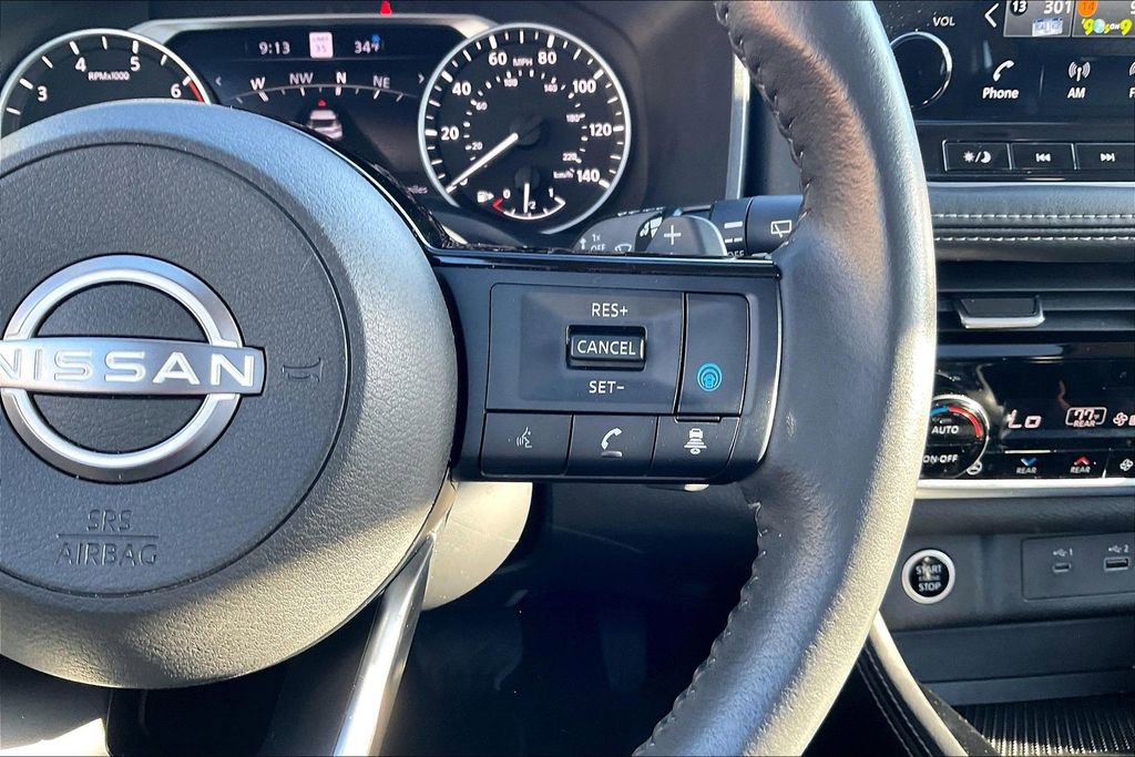 Used 2022 Nissan Rogue SL w/ SL Premium Package image 18