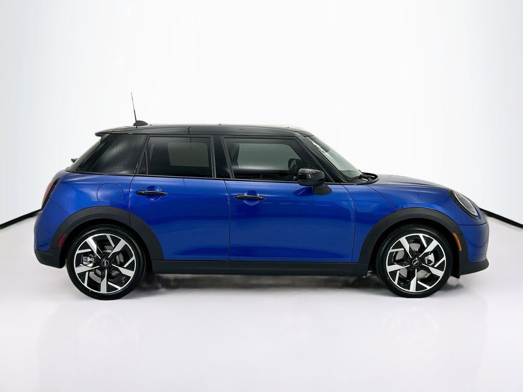 New 2026 MINI Cooper 4-Door Hardtop image 4