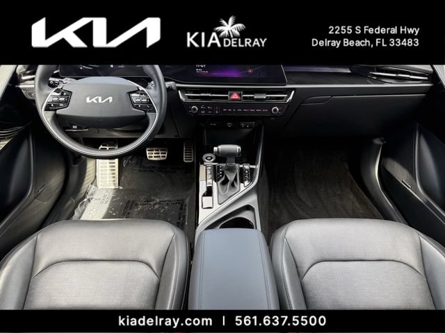 Certified 2024 Kia Niro SX Touring FWD image 12