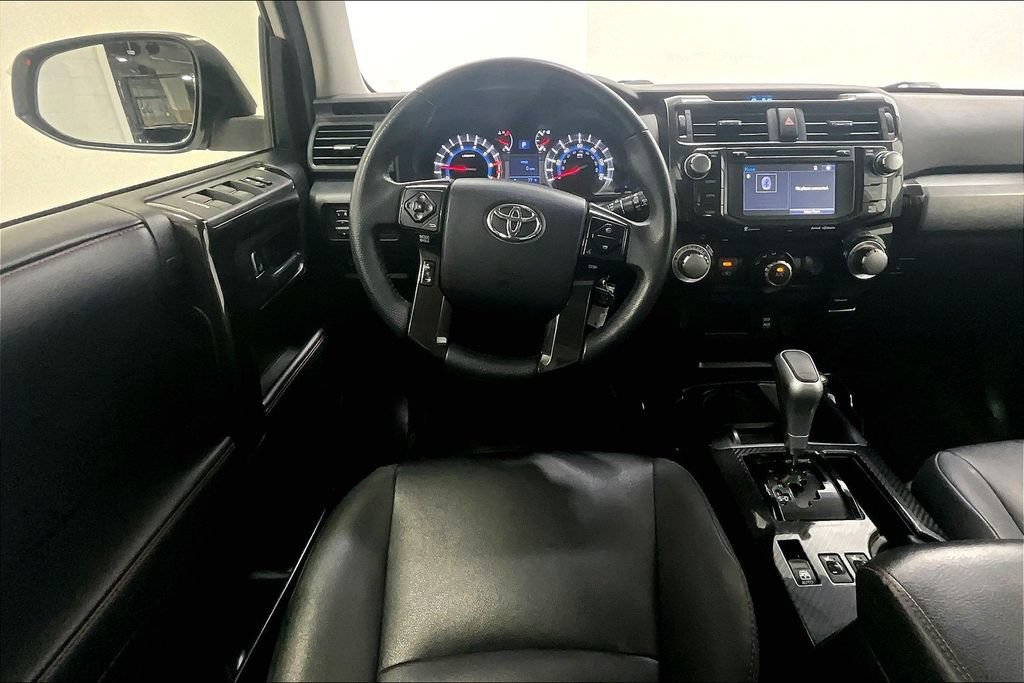 Used 2019 Toyota 4Runner TRD Off-Road Premium AWD/4WD image 5