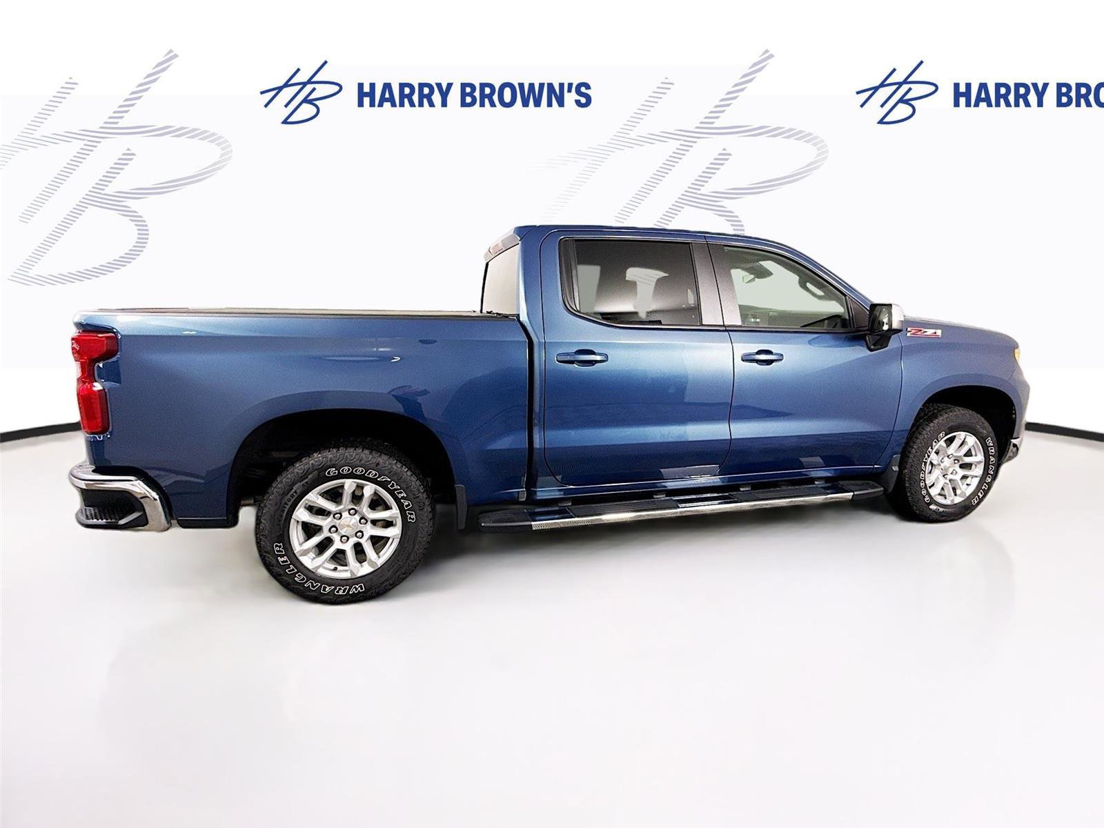 Used 2024 Chevrolet Silverado 1500 LT AWD/4WD image 31
