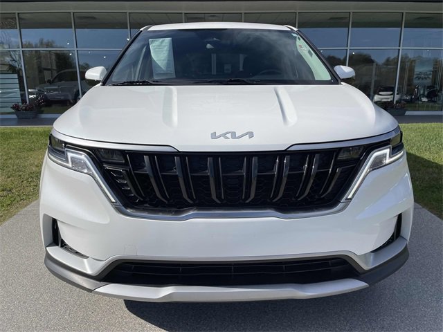 Used 2024 Kia Carnival LX image 3