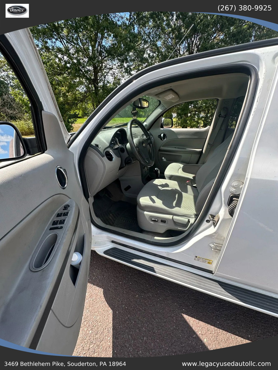 Used 2010 Chevrolet HHR LT w/ LT Preferred Equipment Group image 18