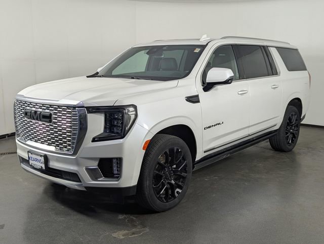 Used 2023 GMC Yukon XL Denali w/ Max Trailering Package image 4
