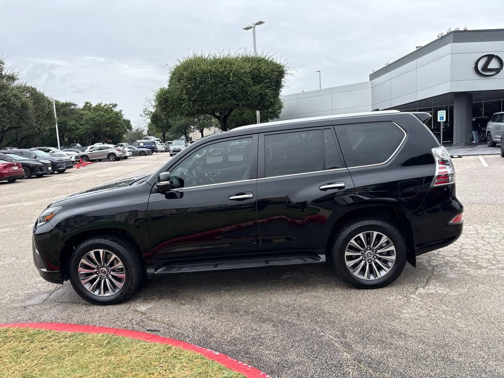 Certified 2022 Lexus GX 460 Luxury w/ Off Road Package AWD/4WD image 2