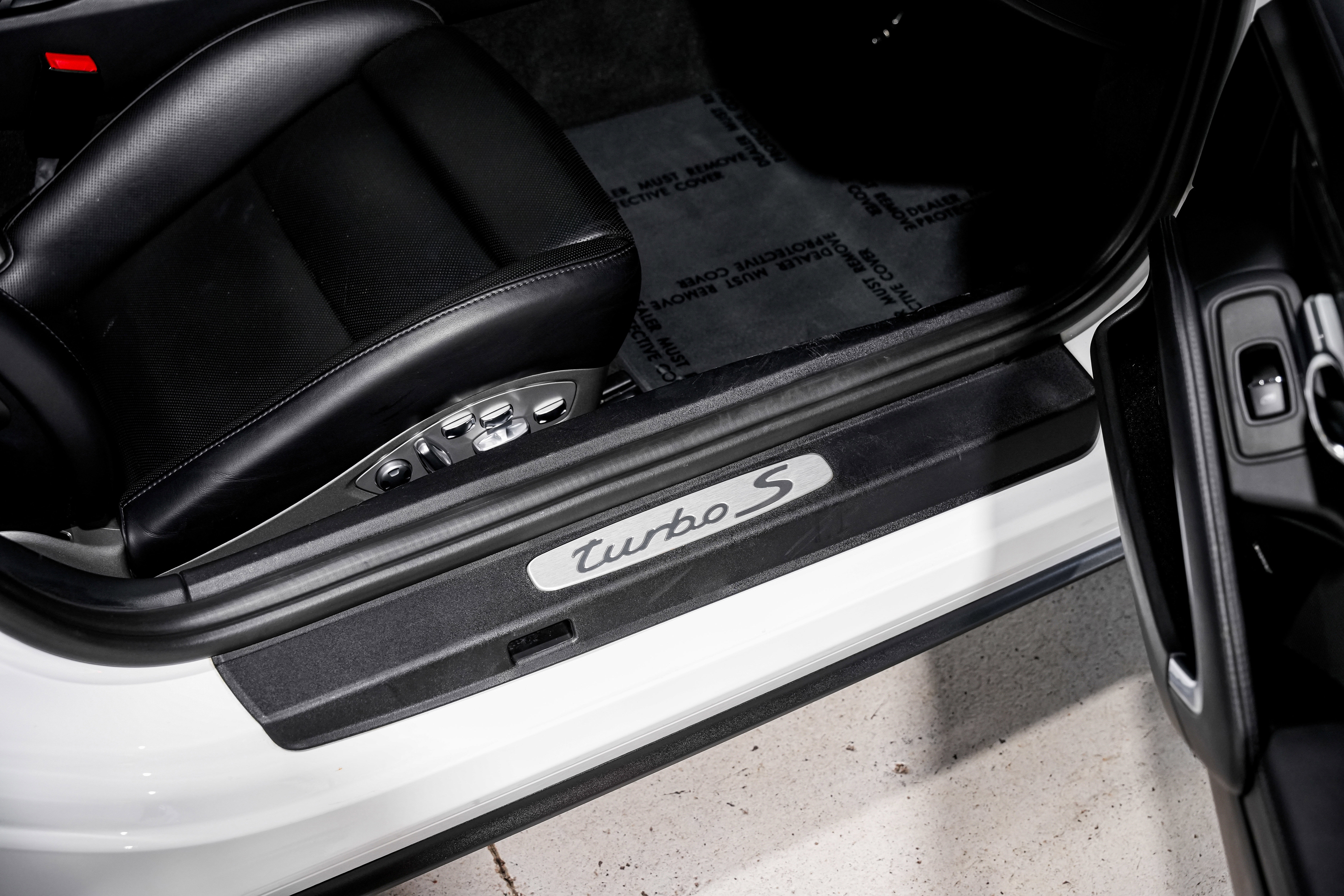 Used 2016 Porsche 911 Turbo S image 27