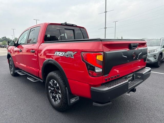 Used 2023 Nissan Titan PRO-4X w/ Pro-4x Convenience Package AWD/4WD image 9