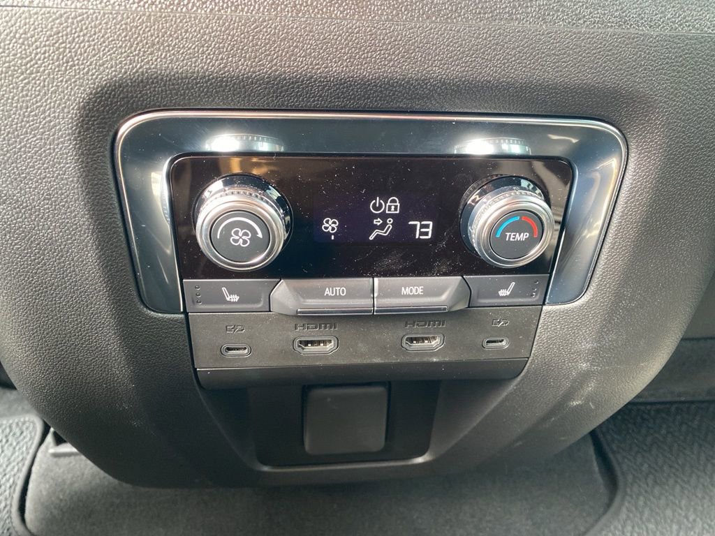 Used 2026 GMC Yukon Denali w/ Advanced Technology Package image 37