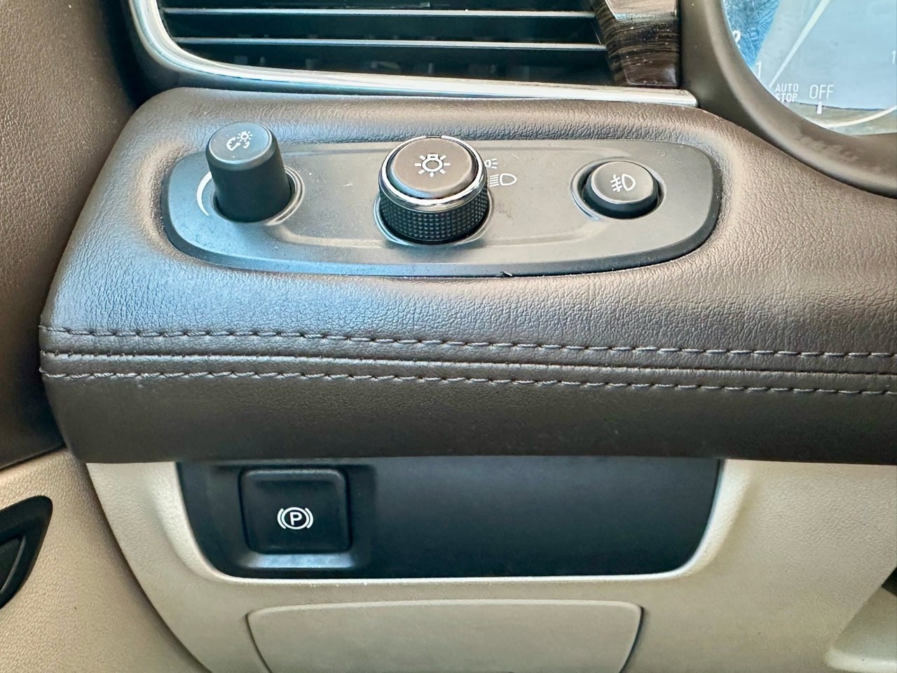 Used 2017 Buick LaCrosse Essence w/ Sights and Sounds Package image 15