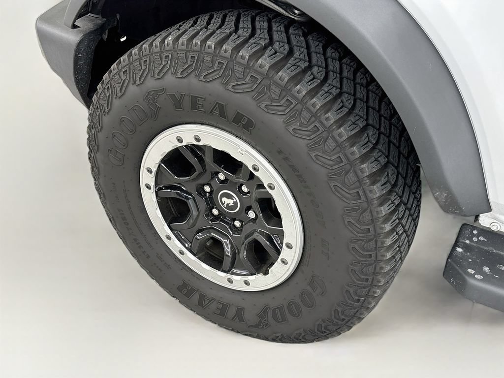 Used 2024 Ford Bronco Outer Banks w/ Sasquatch Package AWD/4WD image 26