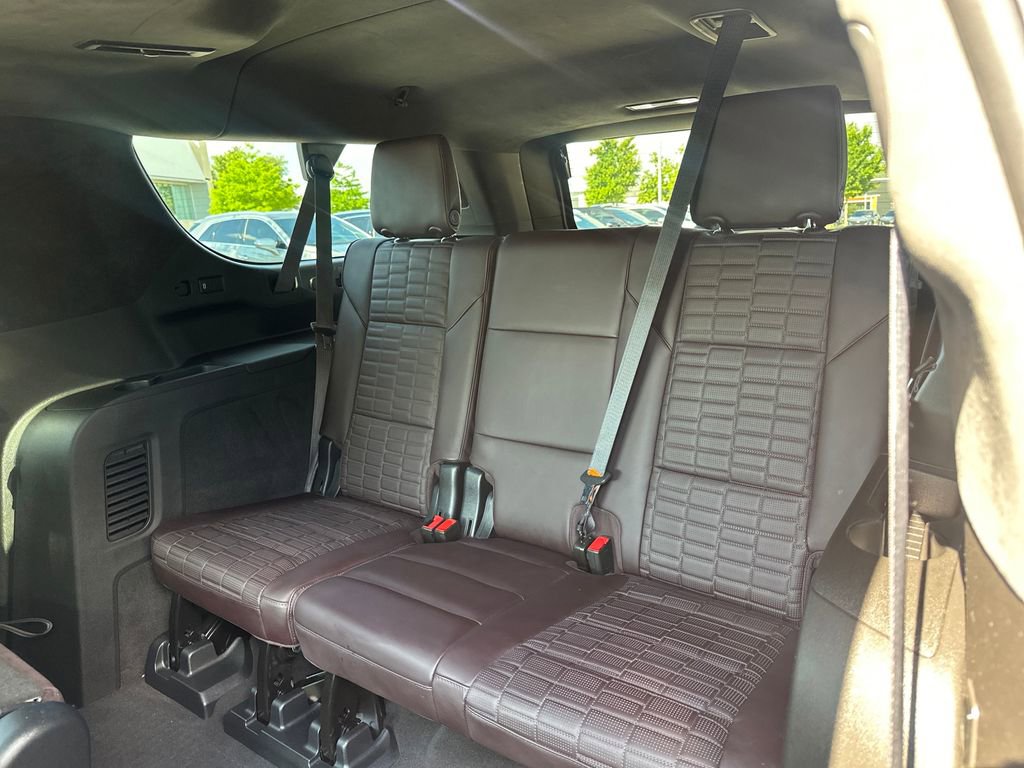 Used 2023 Cadillac Escalade ESV Premium Luxury Platinum w/ Heavy-Duty Trailer Package AWD/4WD image 35