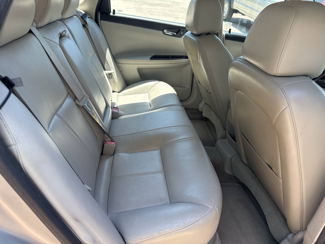 Used 2006 Chevrolet Impala SS FWD image 13